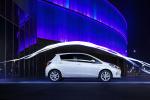 Toyota Yaris Hybrid 2012 года